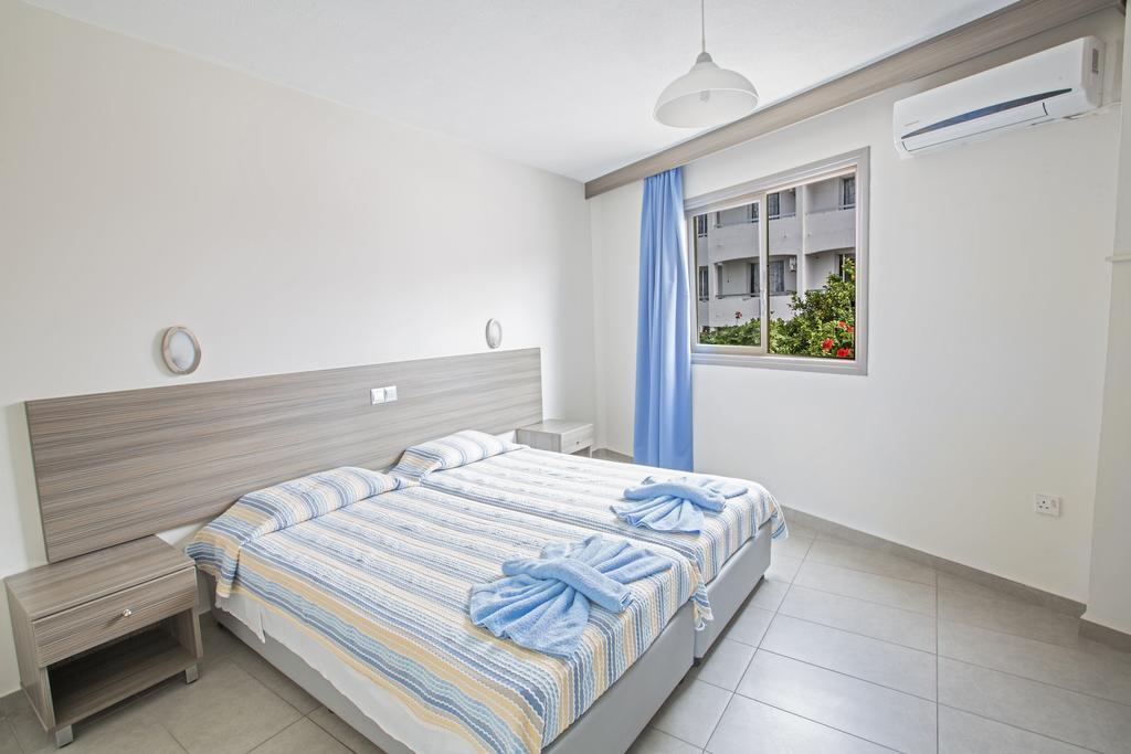 Merab Napa Suites Ayia Napa Exteriör bild